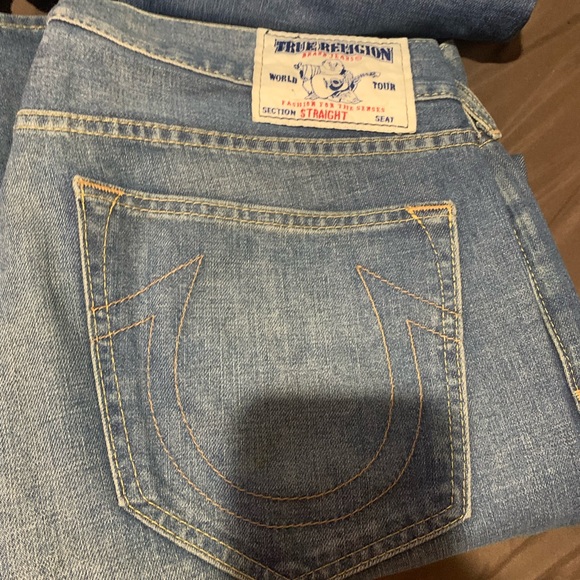 TRUE RELIGION JEANS LIKE NEW SIZE 38 - Picture 9 of 13